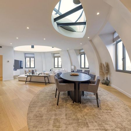 Triplex Penthouse In The City Center บรัสเซลส์ ภายนอก รูปภาพ