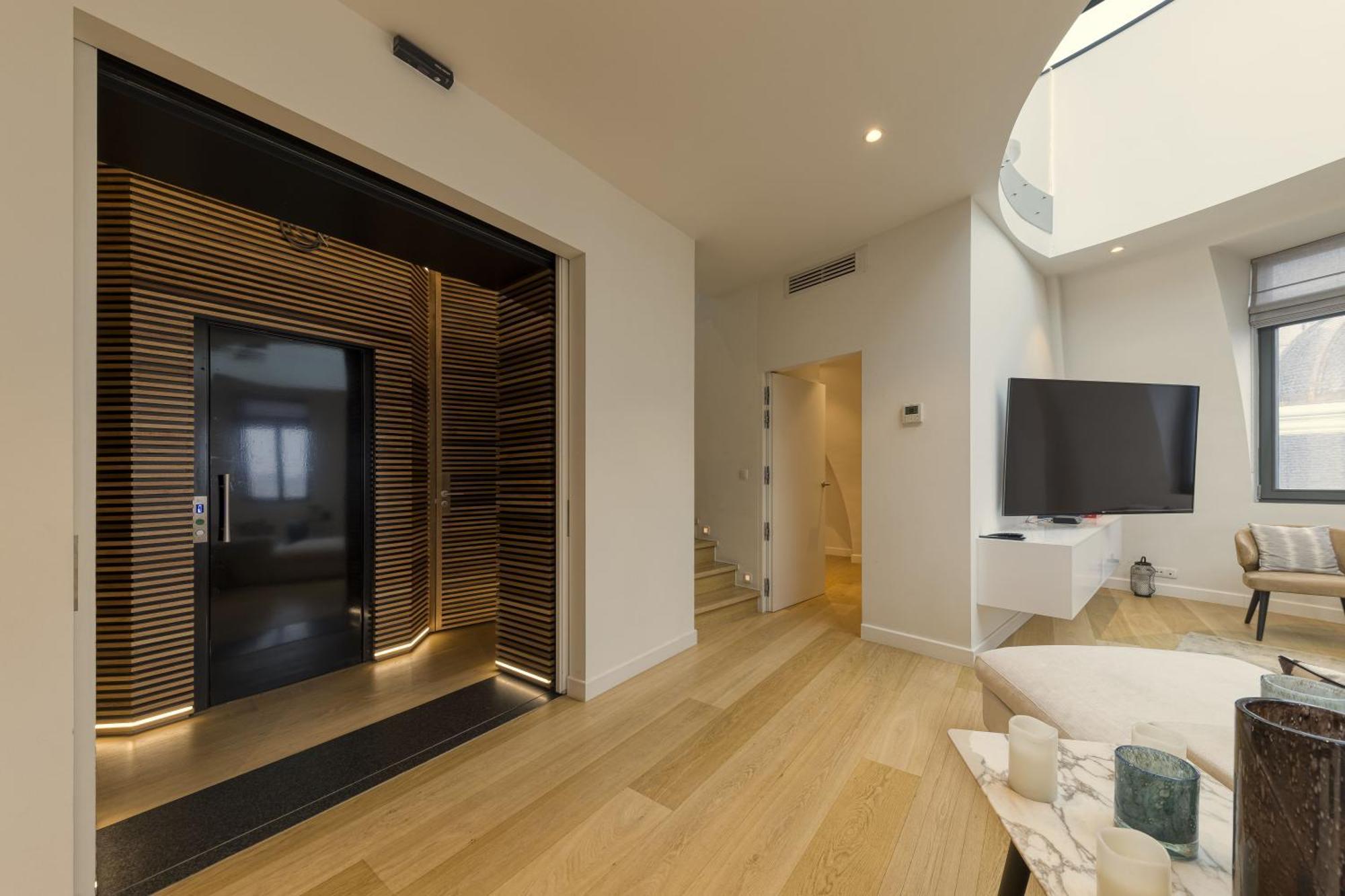 Triplex Penthouse In The City Center บรัสเซลส์ ภายนอก รูปภาพ